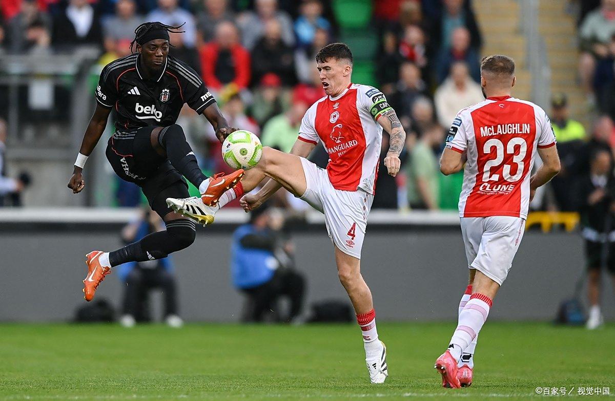 英雄-关于赛前突围战来临；巴塞罗那围绕荷甲队长鼓劲；震撼外界；年轻球员得到机会的信息